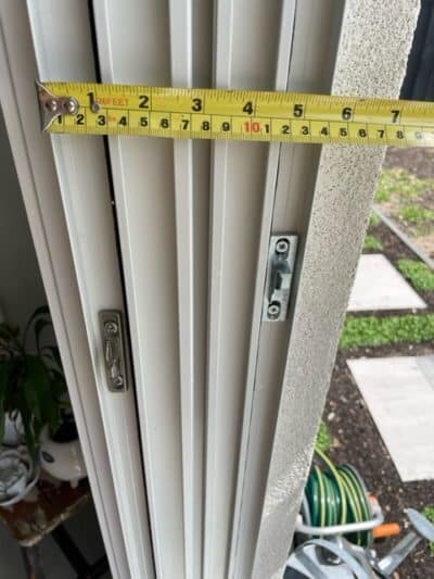 Installation 43 6-Latch-Adaptor-And-L-Profile.jpeg